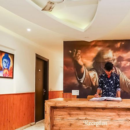 Hotel O Shri Sai Delhi Kültér fotó