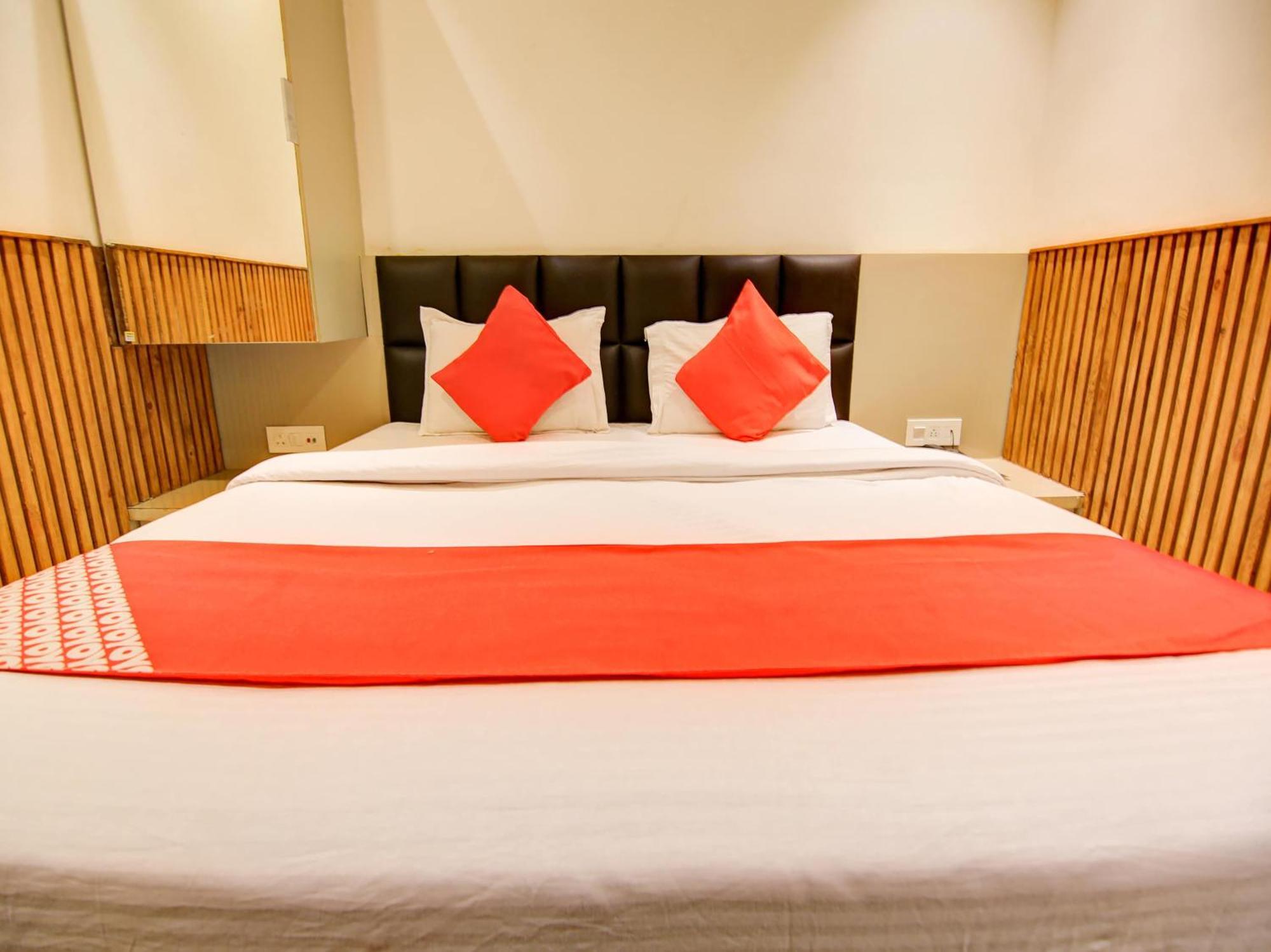 Hotel O Shri Sai Delhi Kültér fotó