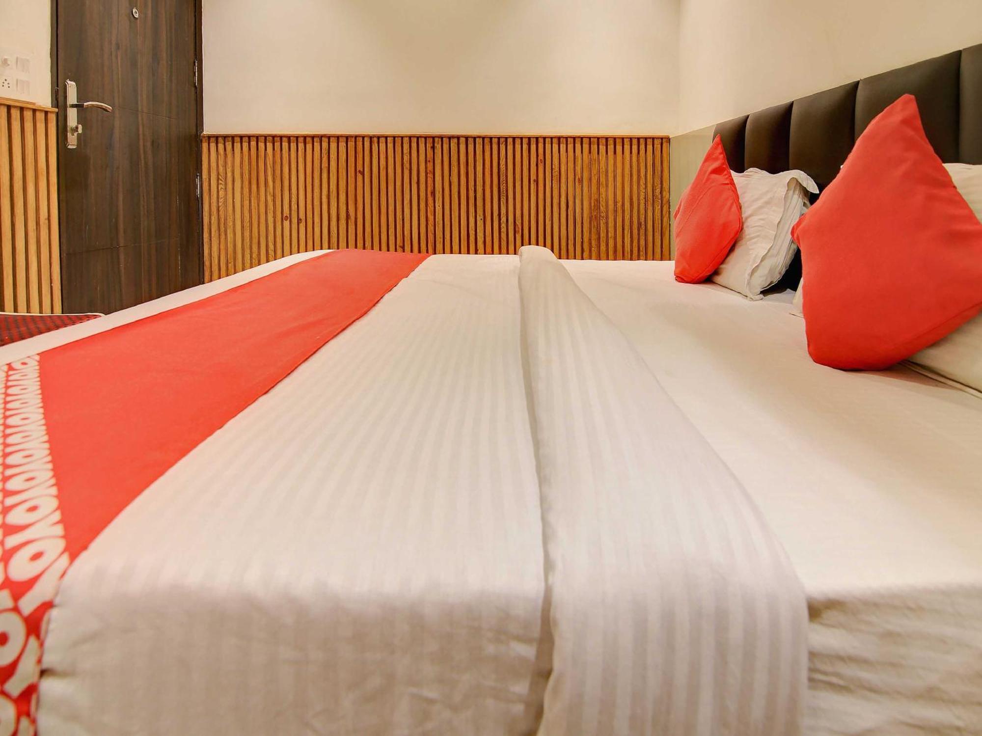 Hotel O Shri Sai Delhi Kültér fotó