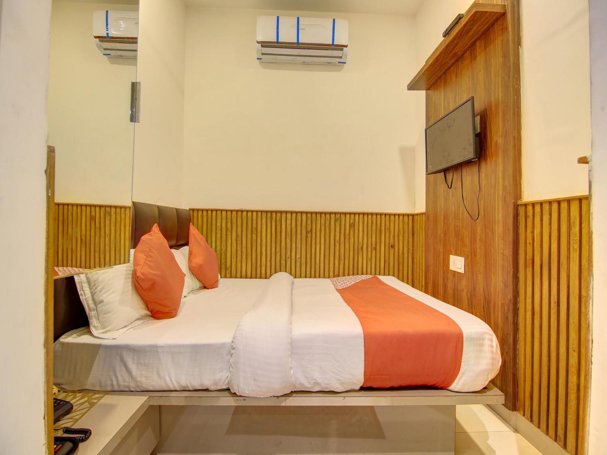 Hotel O Shri Sai Delhi Kültér fotó